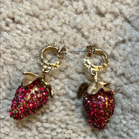 Zara Elegant Strawberry Earrings with Gold Accents - Picture 2 of 4